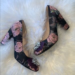Floral heel.